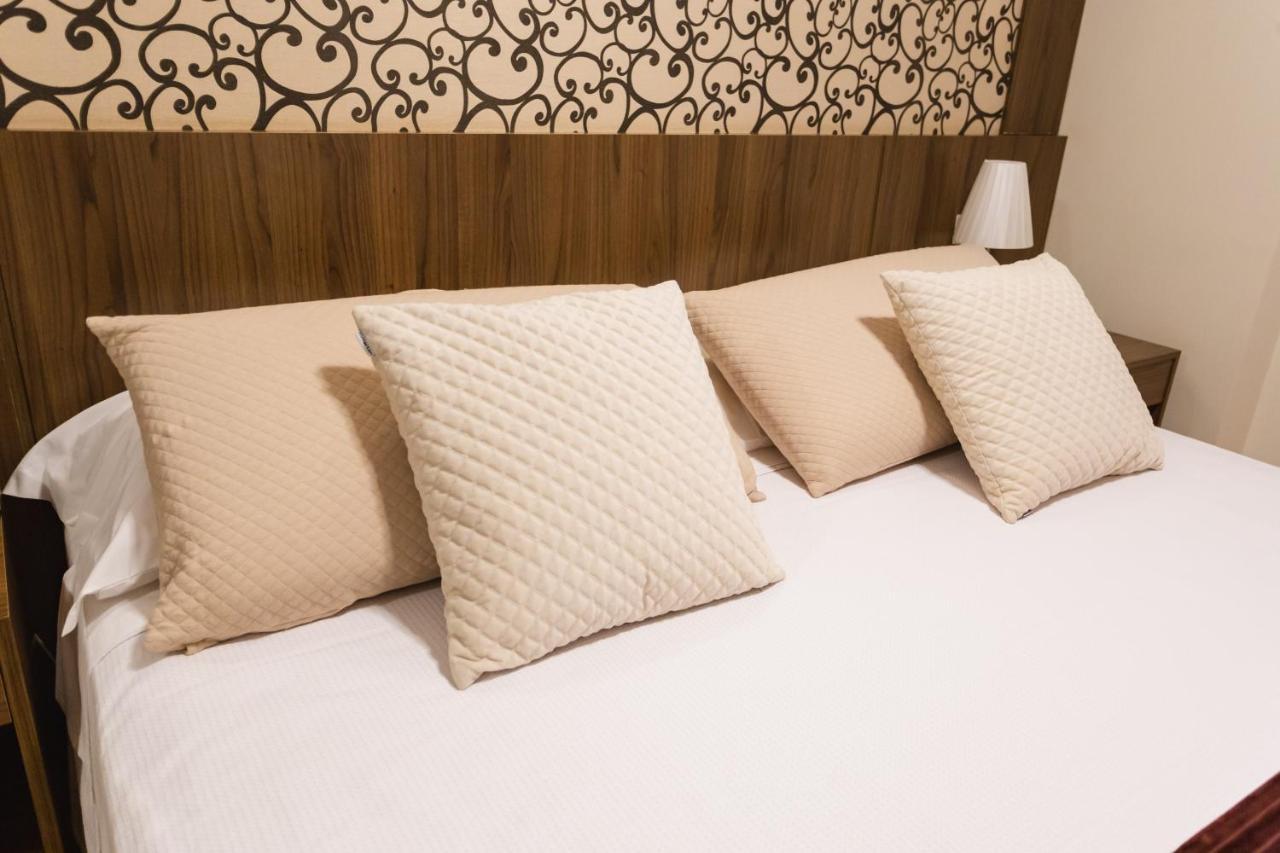 Jr Hotel 3*
