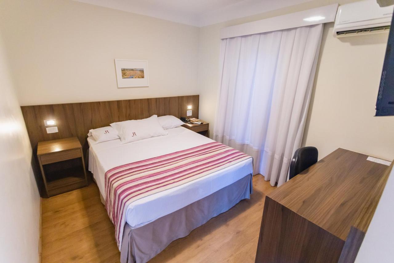 Hotel Jr