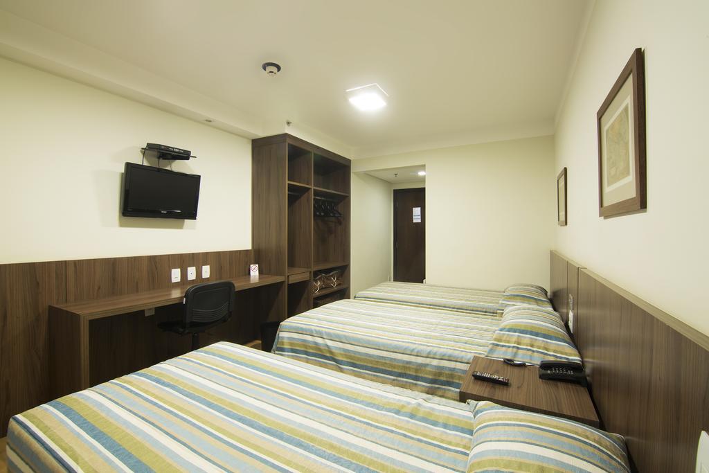 Hotel Jr
