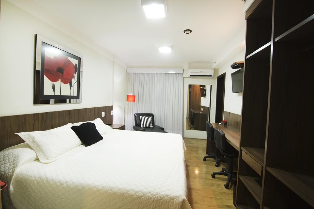 Hotel Jr